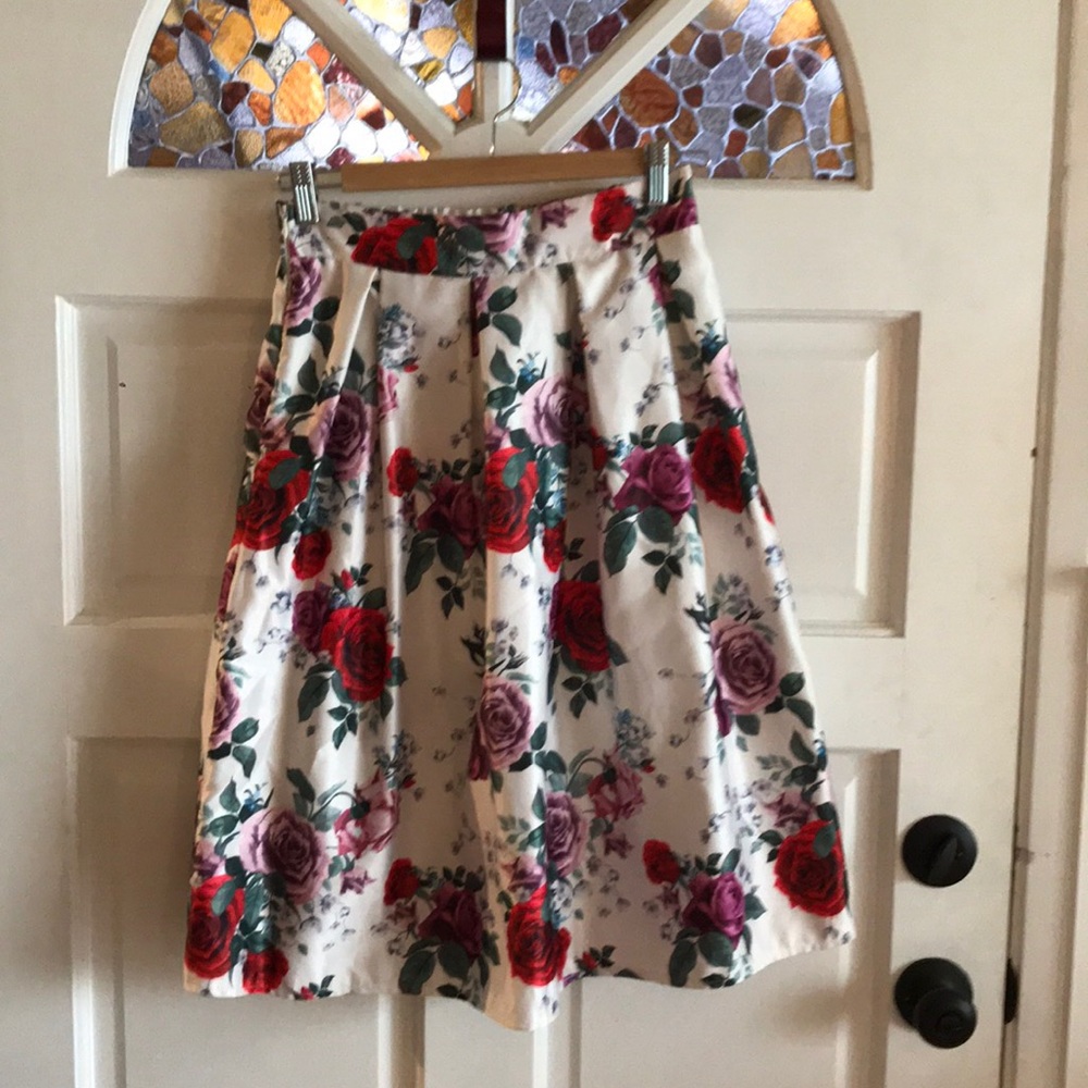 Floral mid-length skirt